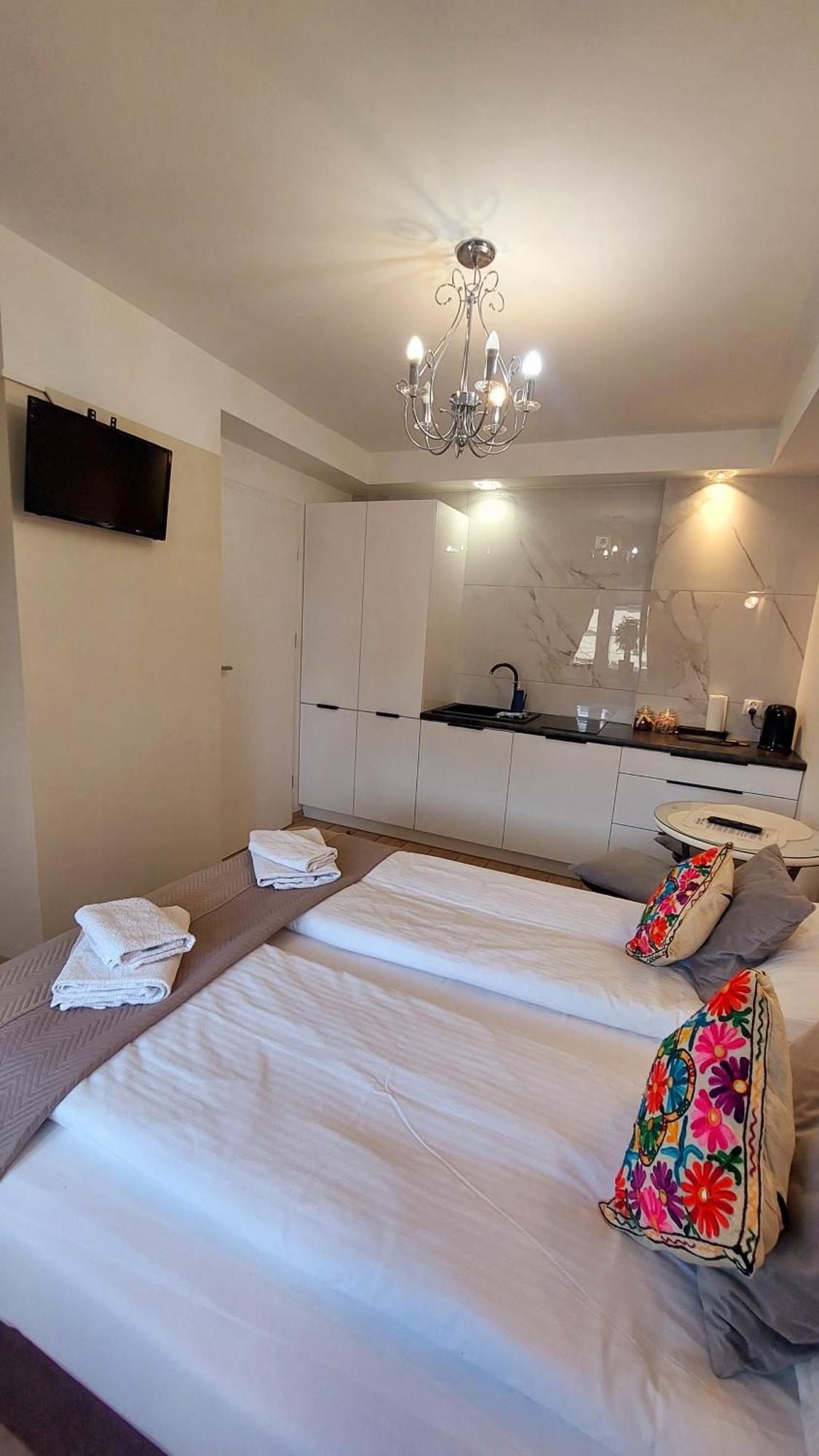 Apartamenty Biala Perla ウストロン エクステリア 写真